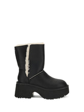 UGG 6 classic esmee boots