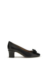 vera pumps with bow