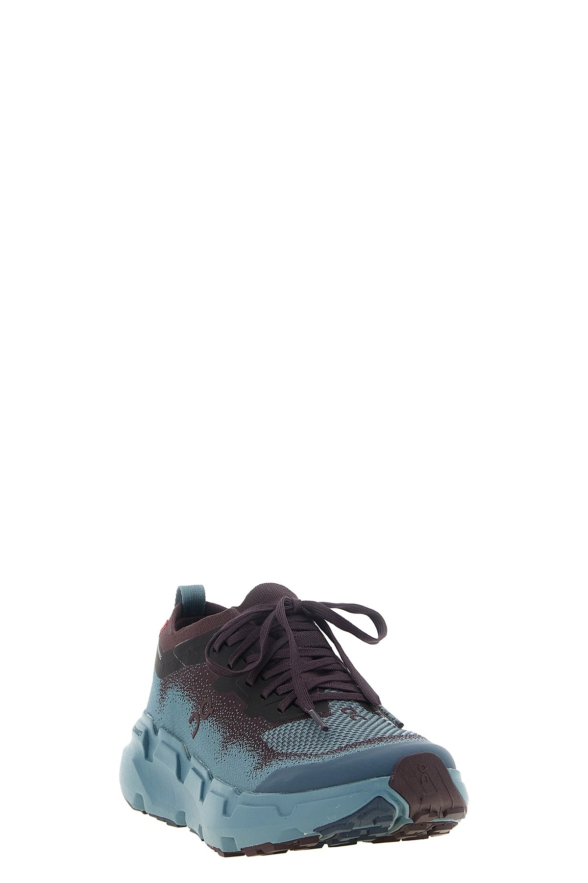 the on cloudsoma sneaker redefines the concept of technical footwear through a