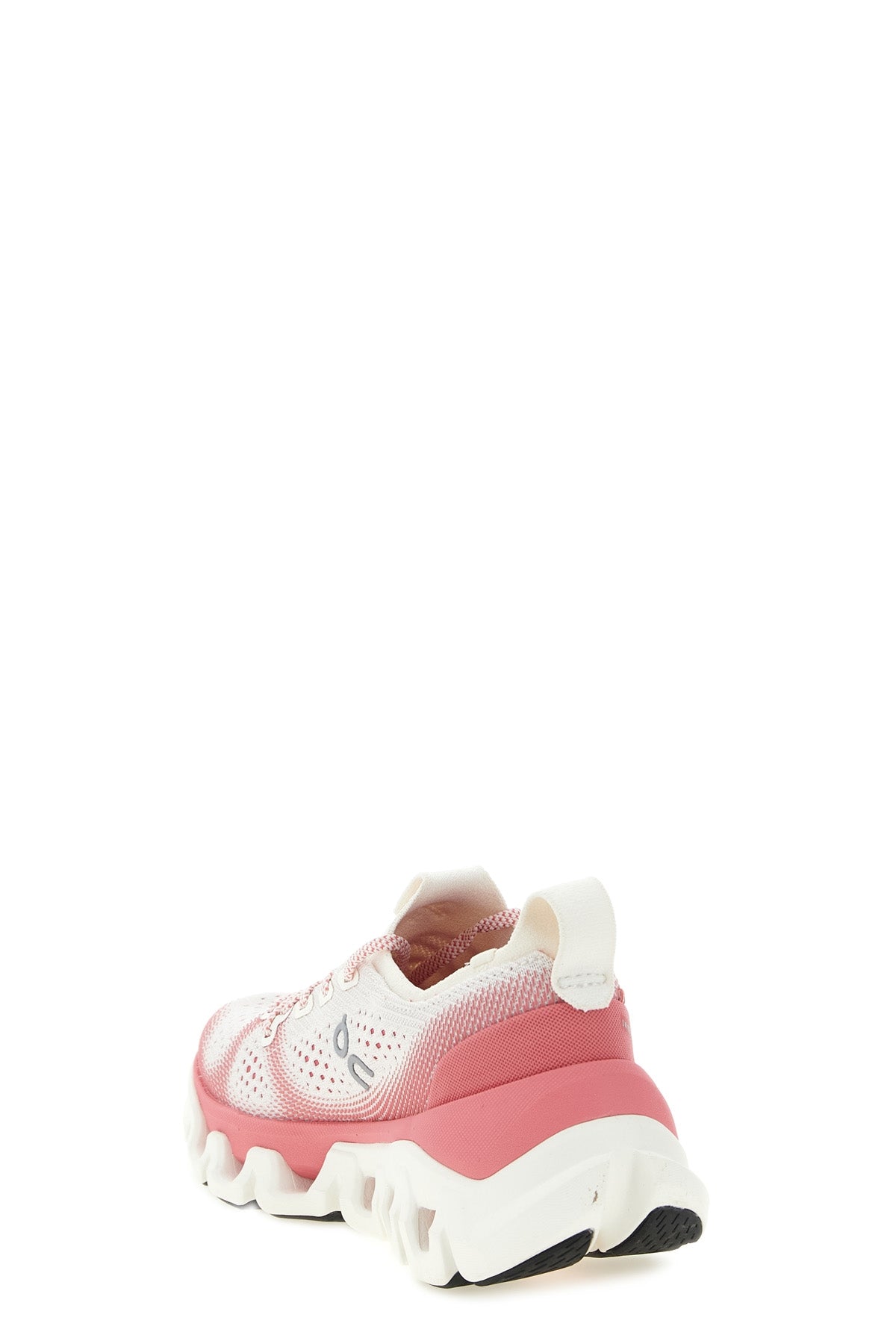 the on cloud x tempo sneakers redefine hybrid training footwear through cuttin