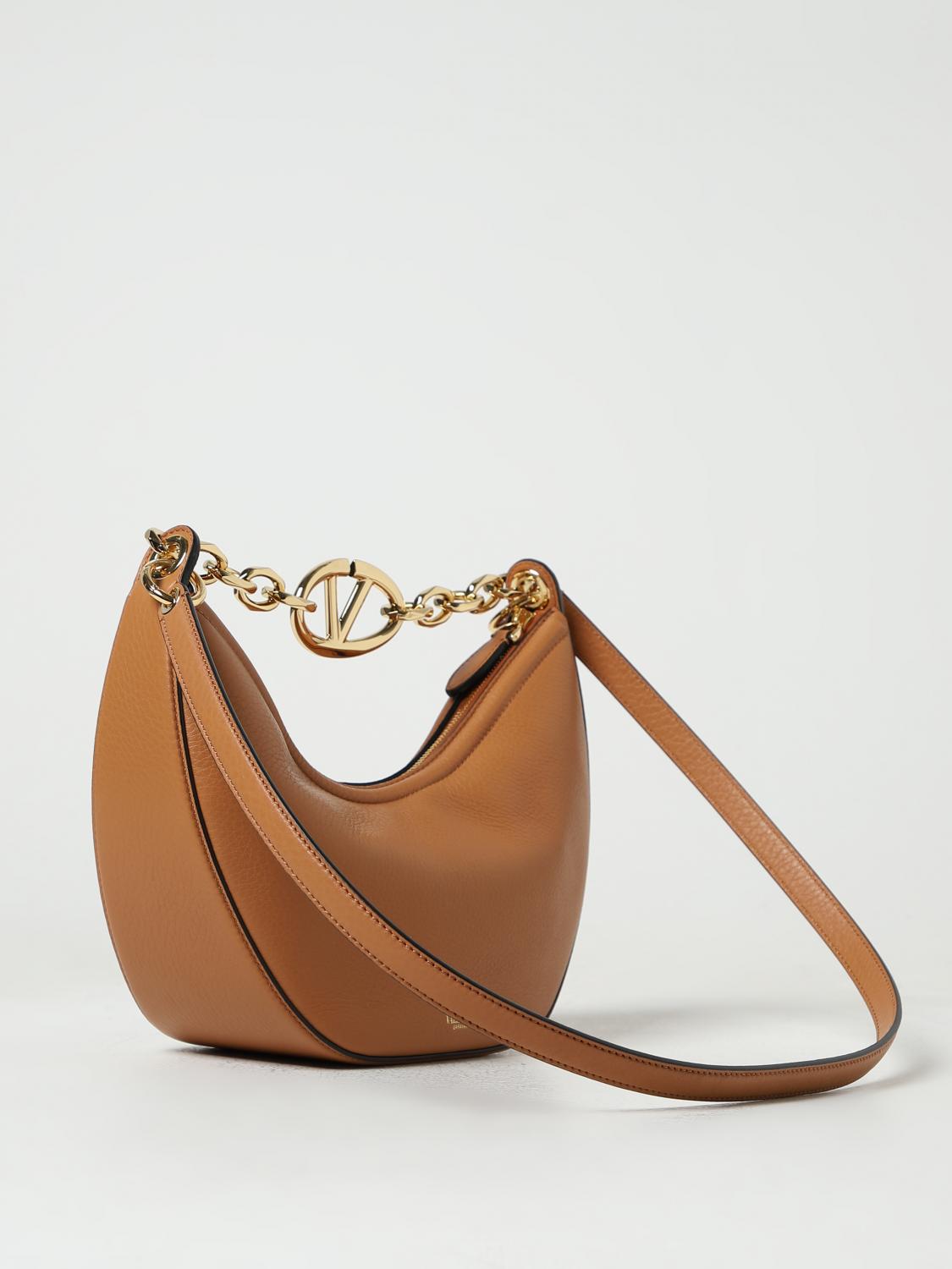 woman's shoulder bag