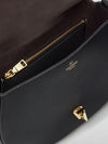 woman's shoulder bag