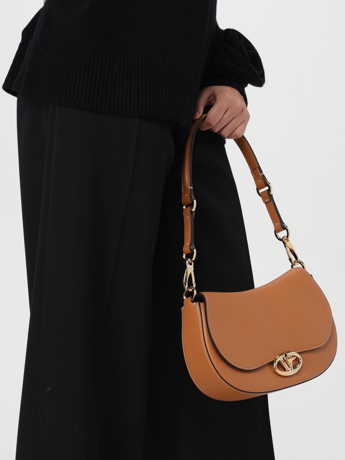 woman's shoulder bag