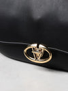 woman's shoulder bag
