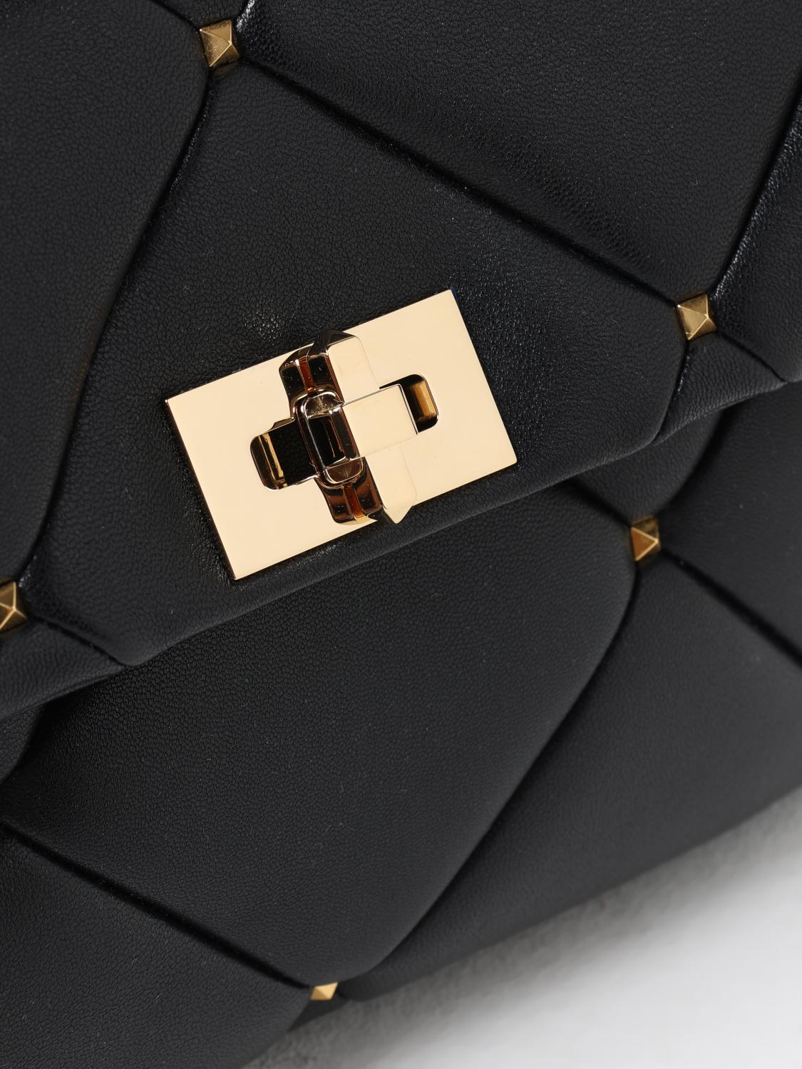 woman's shoulder bag
