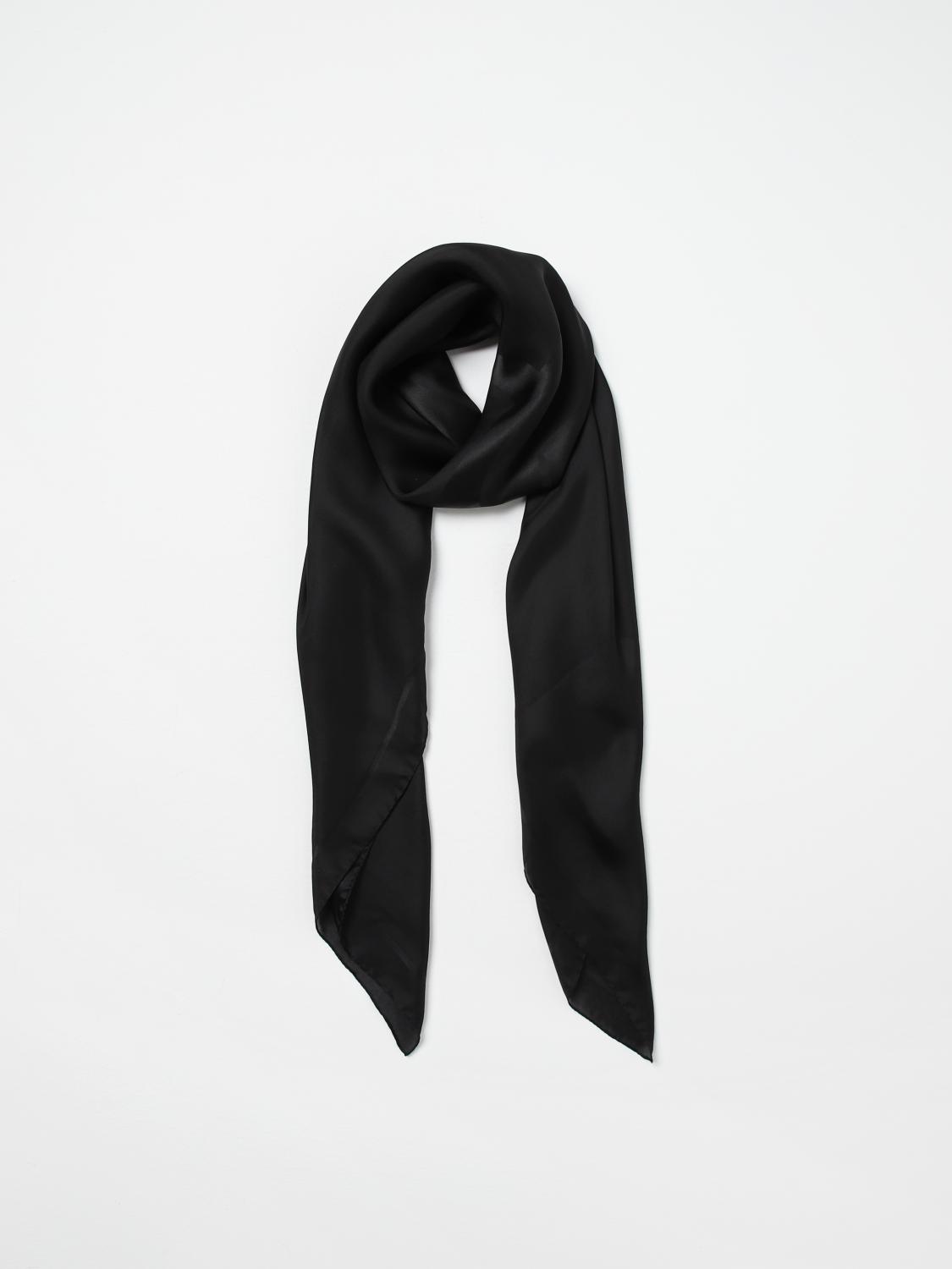 woman's neck scarf