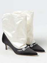 MANOLO BLAHNIK 35 woman&
