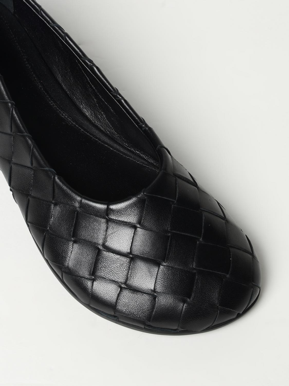 woman's ballet flat