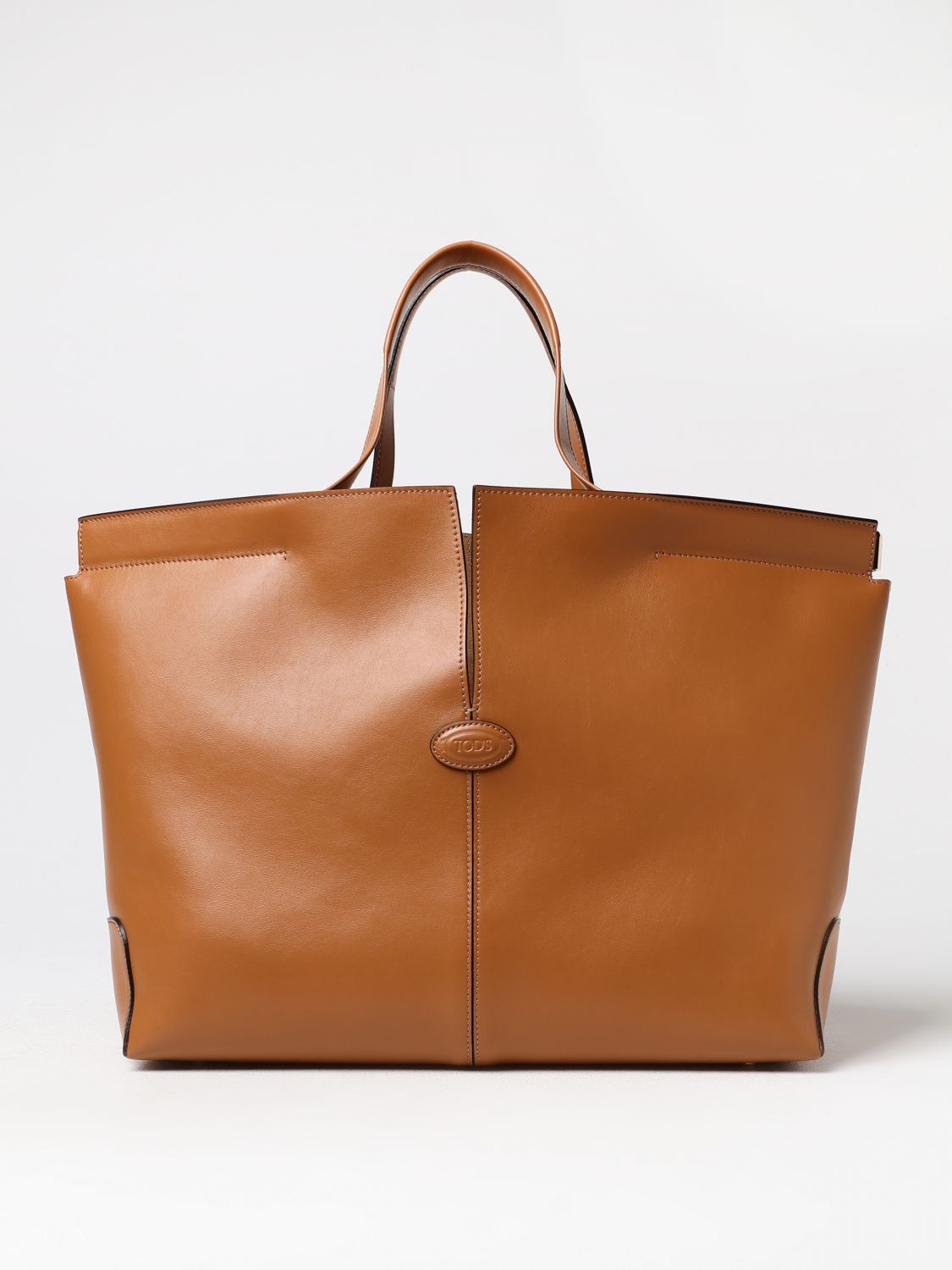 woman's tote bag