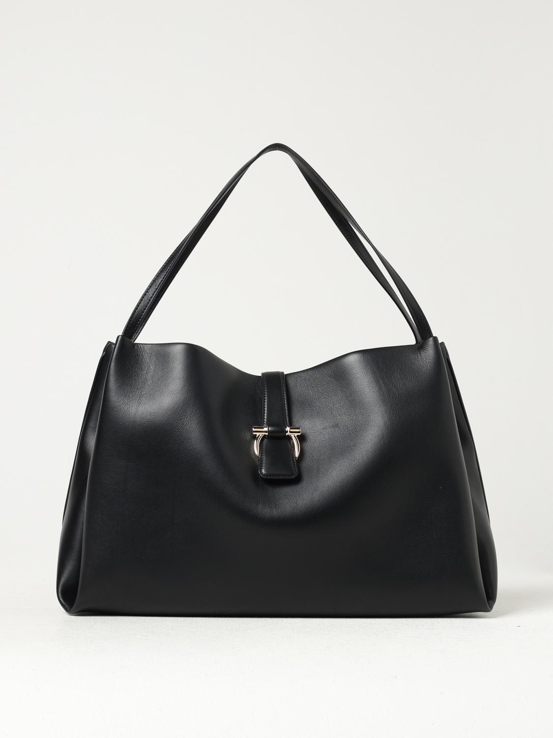 woman's tote bag