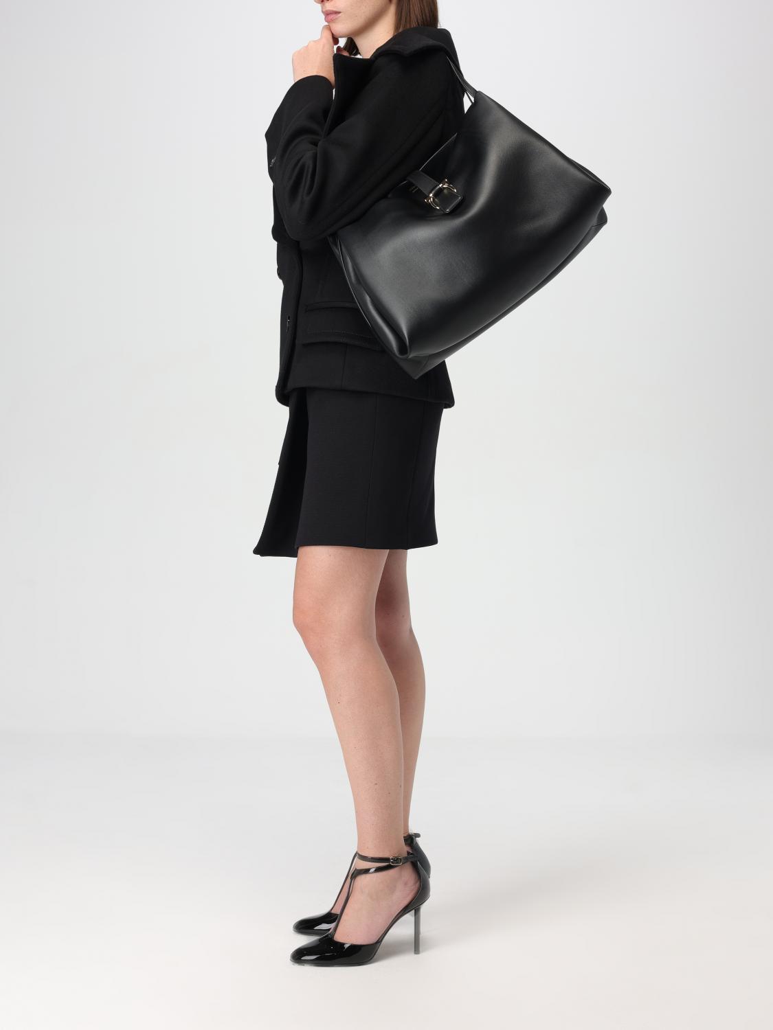woman's tote bag