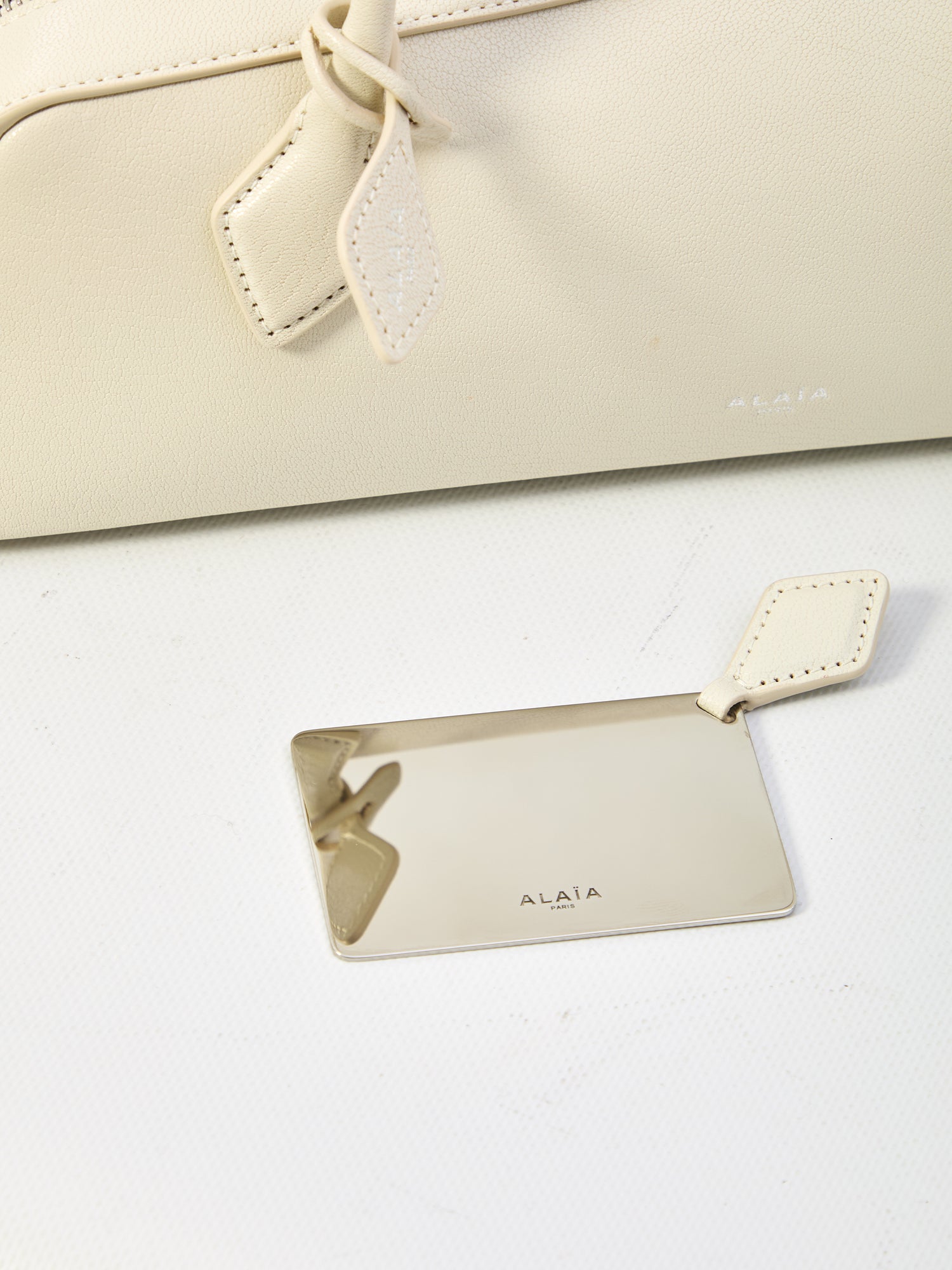 ALAIA OS le teckel medium bag 