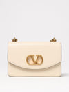 woman's shoulder bag