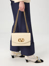 woman's shoulder bag