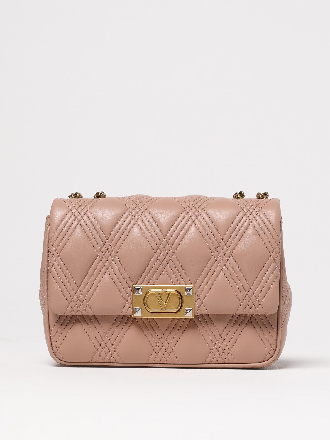 woman's shoulder bag