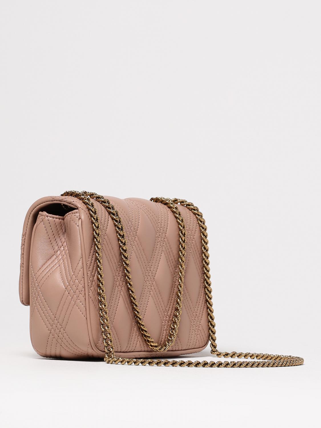 woman's shoulder bag