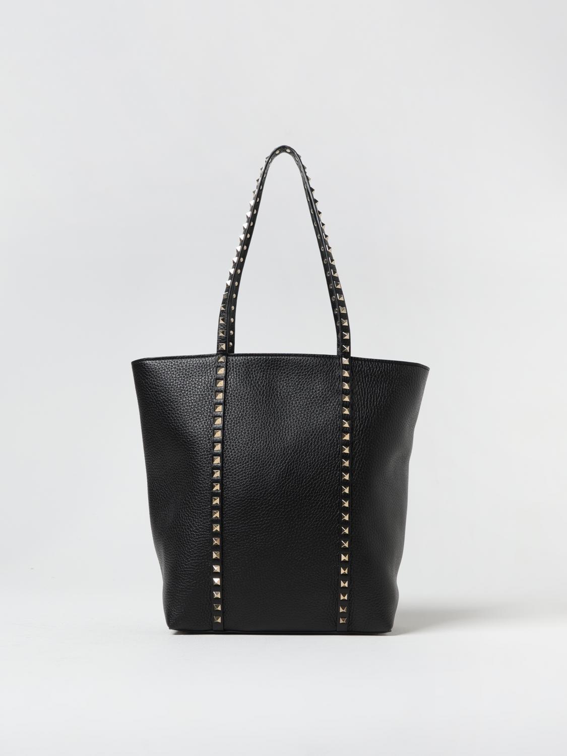 woman's shoulder bag