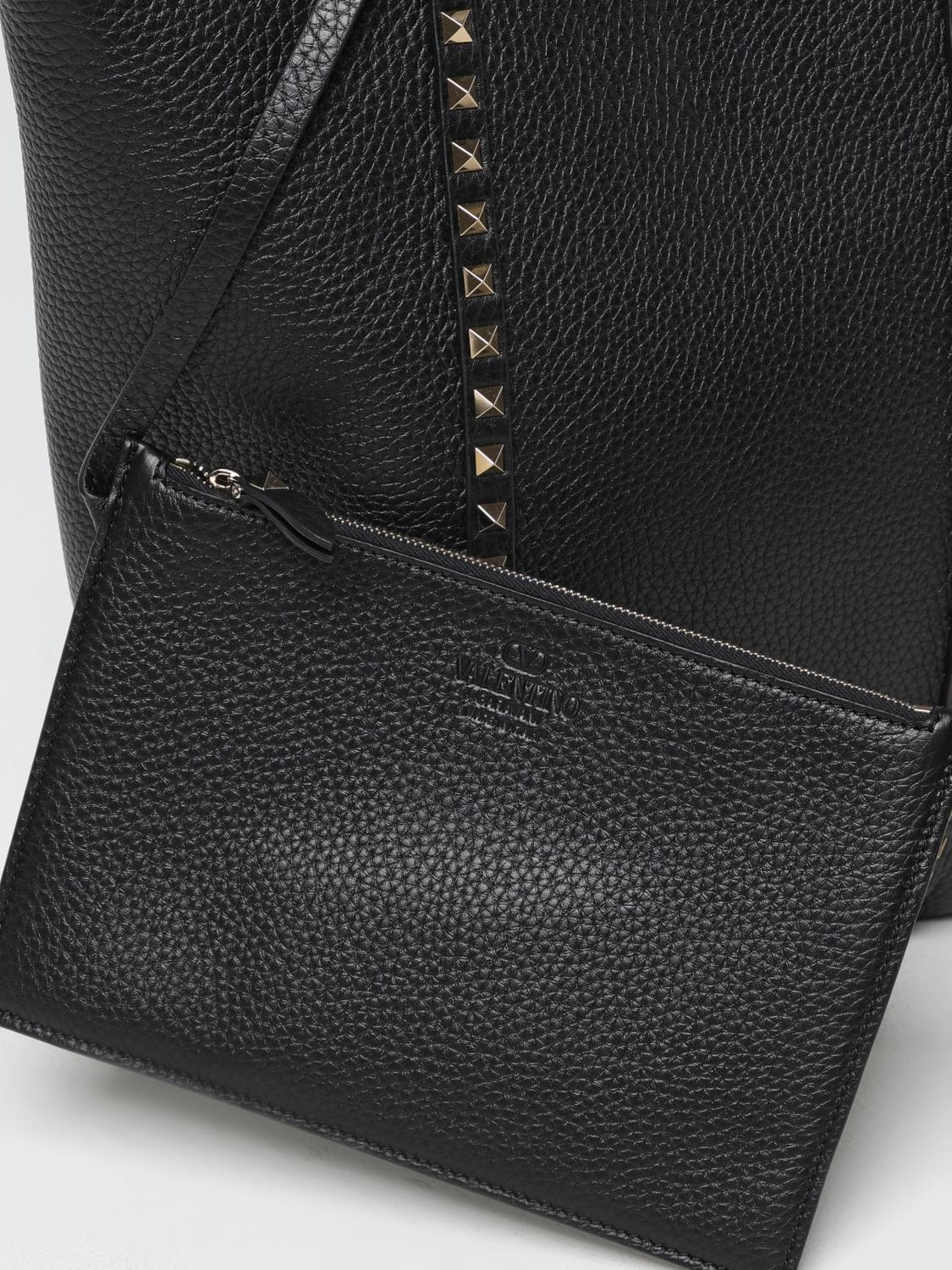 woman's shoulder bag