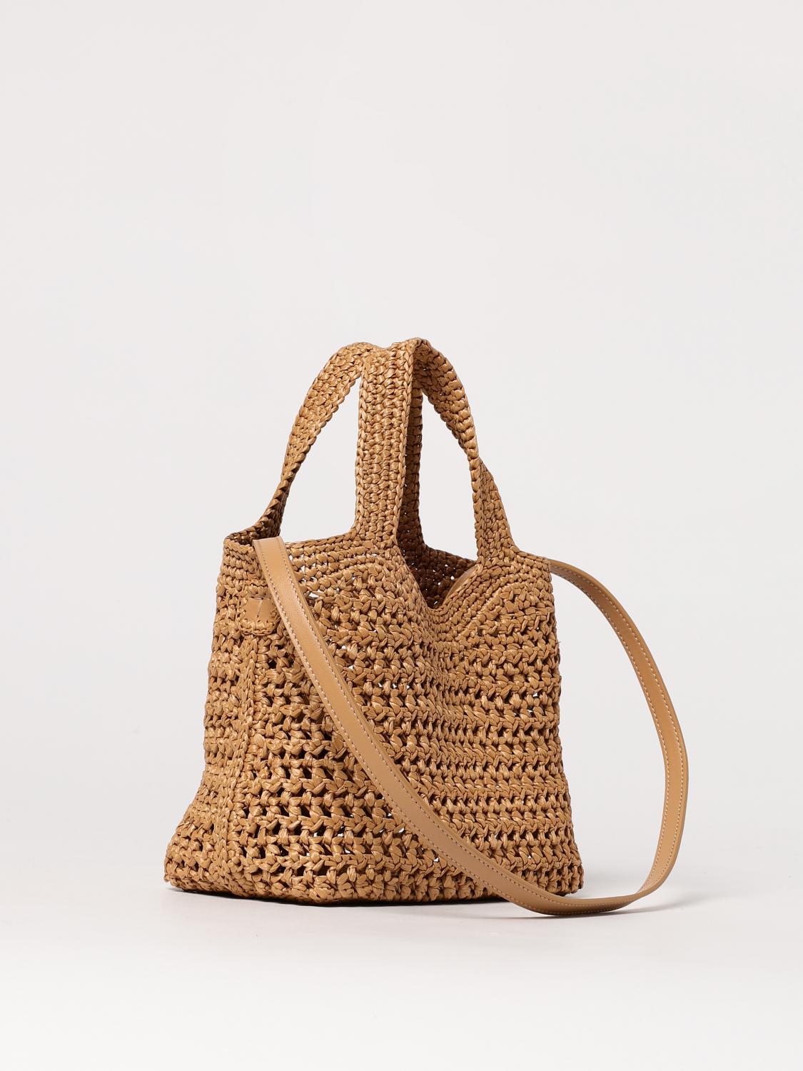 woman's shoulder bag