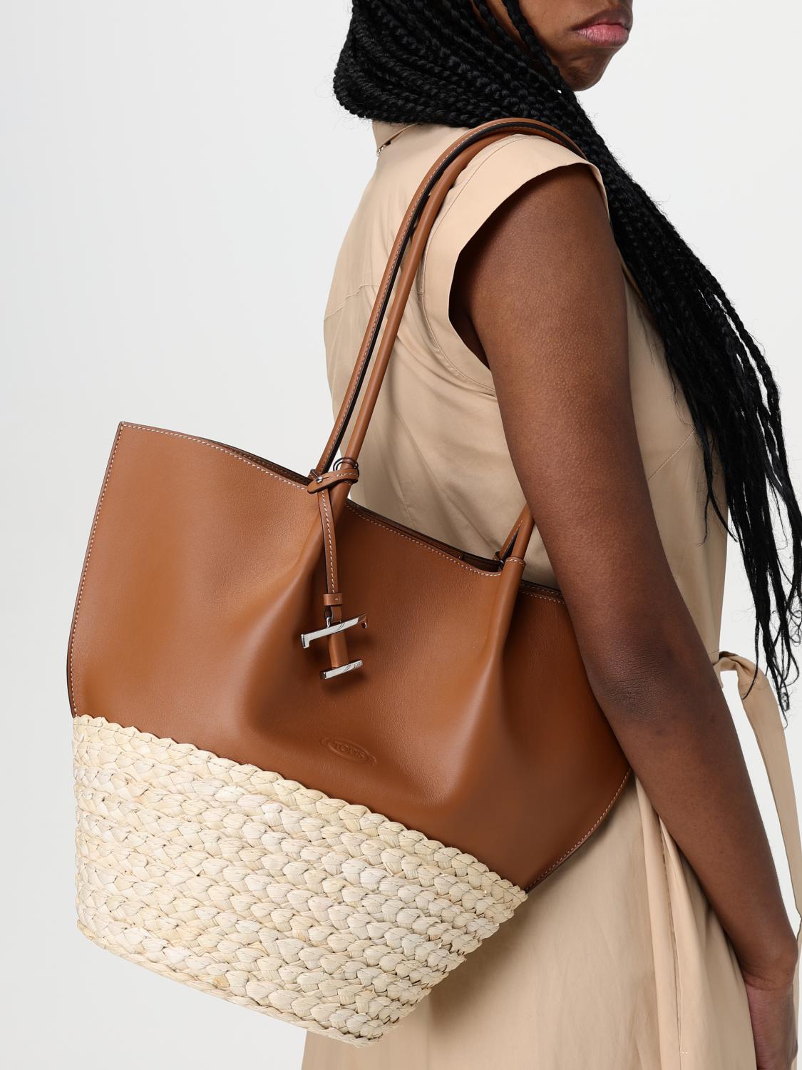woman's shoulder bag