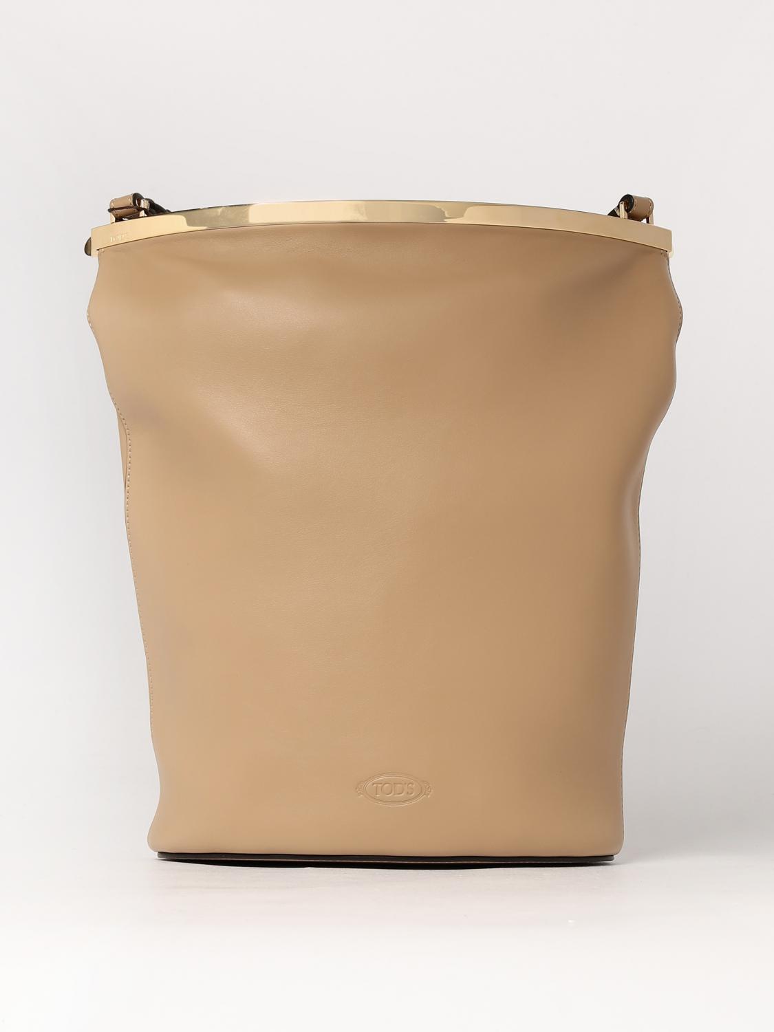 woman's shoulder bag