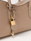 woman's shoulder bag
