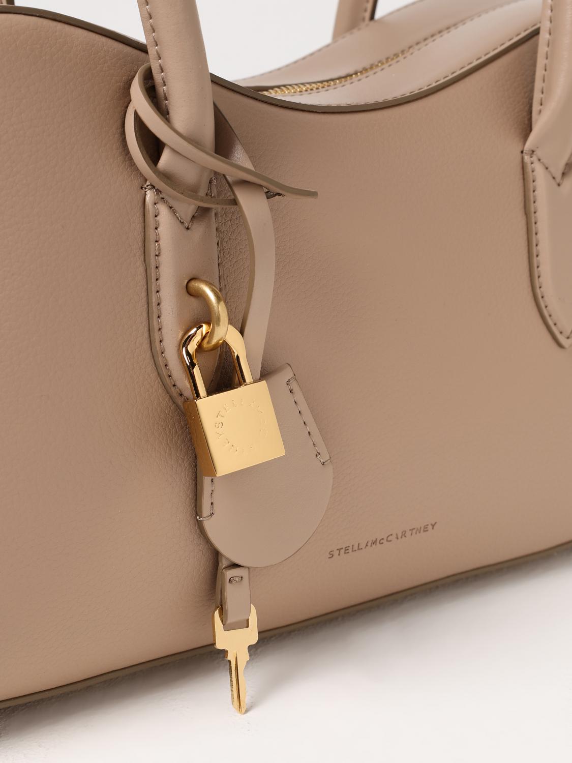 woman's shoulder bag