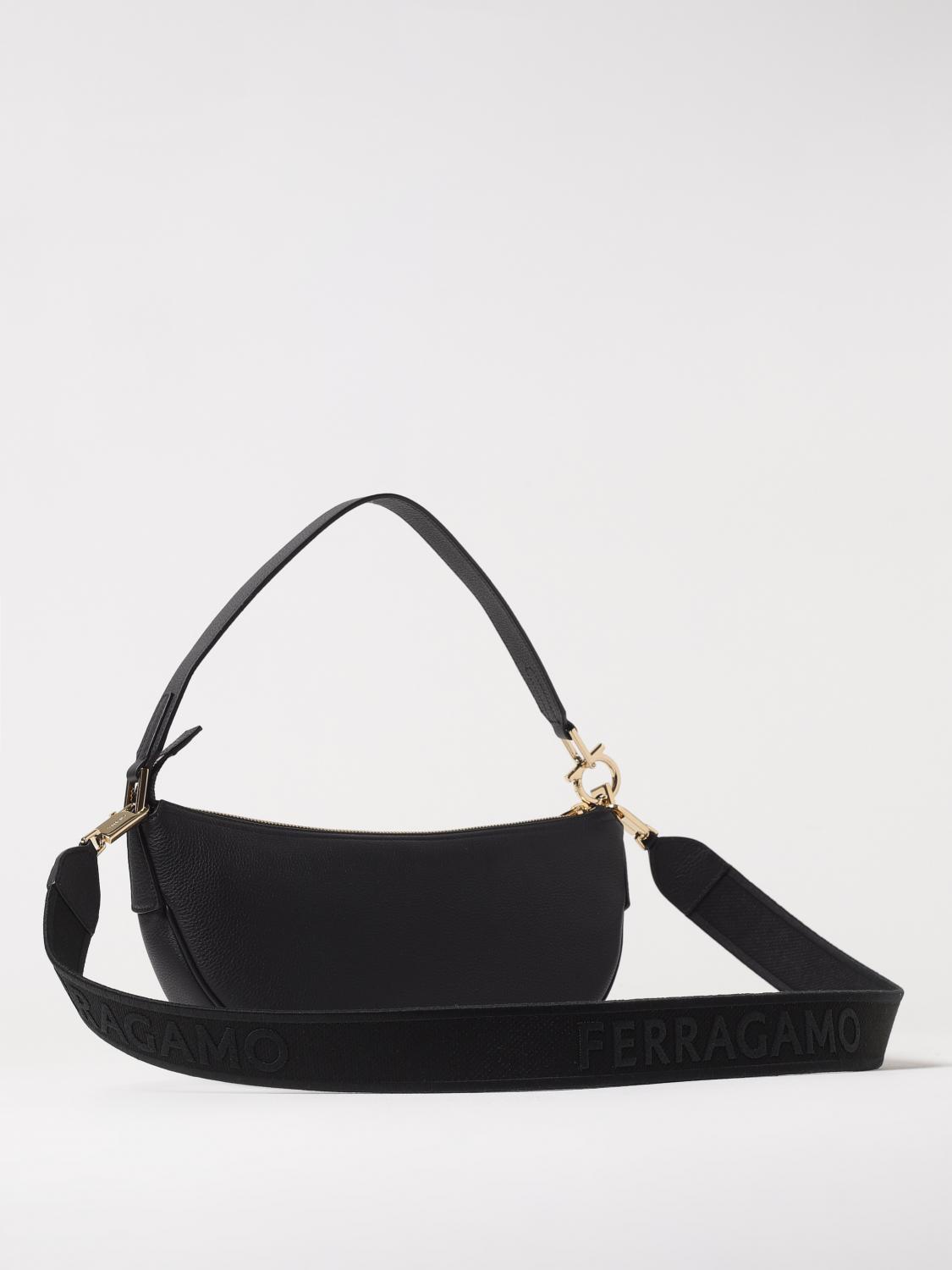 woman's shoulder bag
