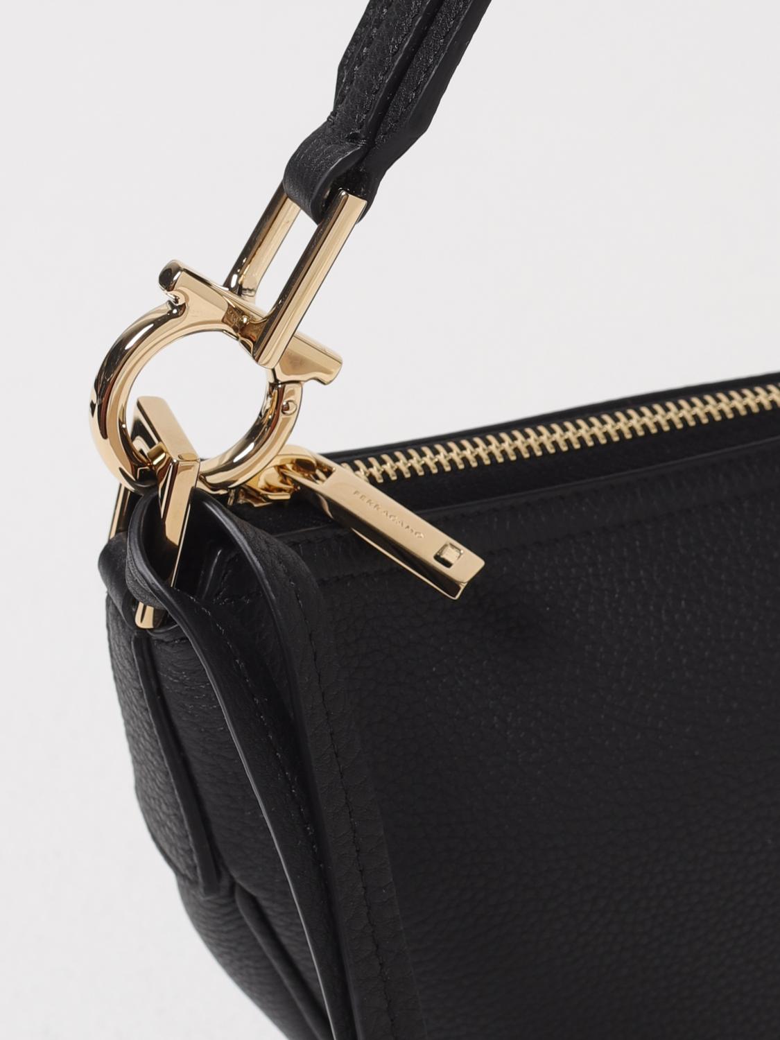 woman's shoulder bag