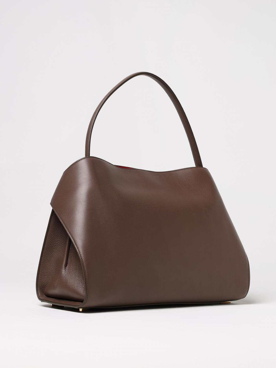 woman's shoulder bag