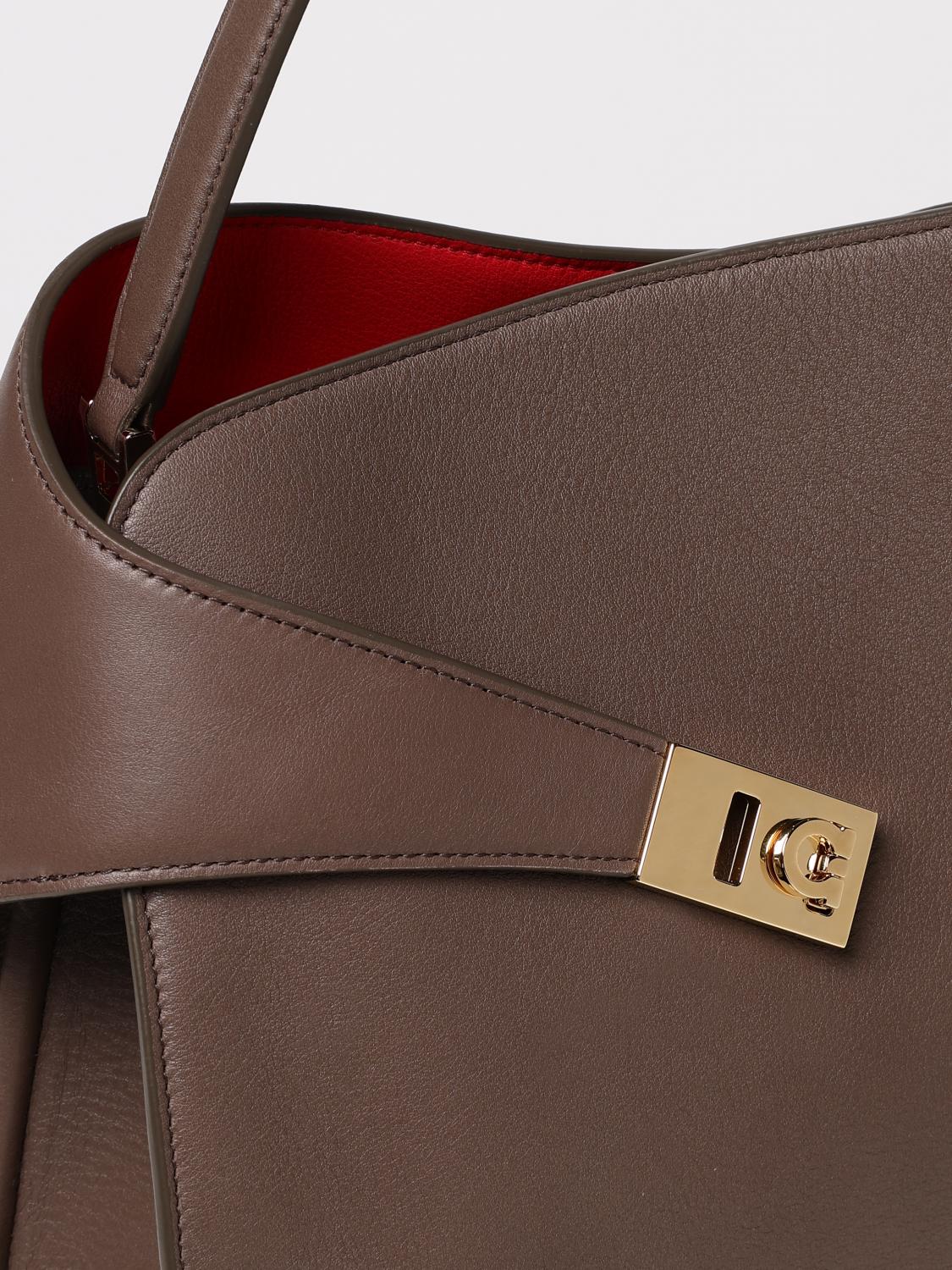 woman's shoulder bag