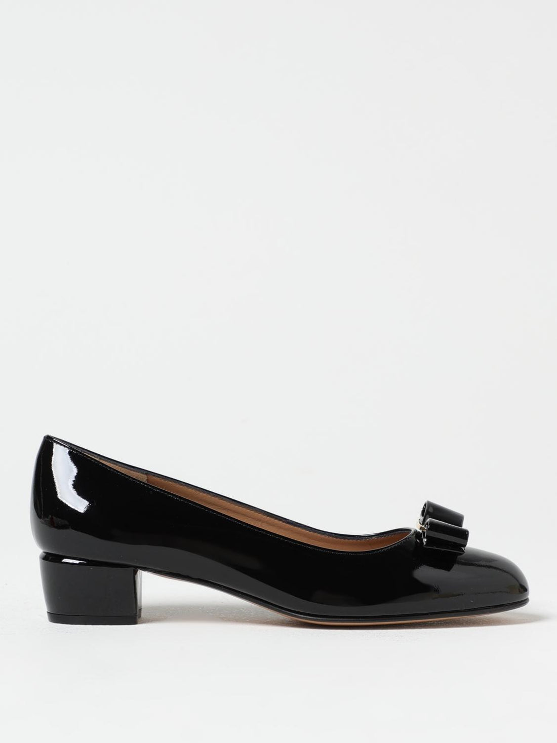 ferragamo-woman-s-pumps-01b221-591963-black