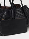 woman's tote bag