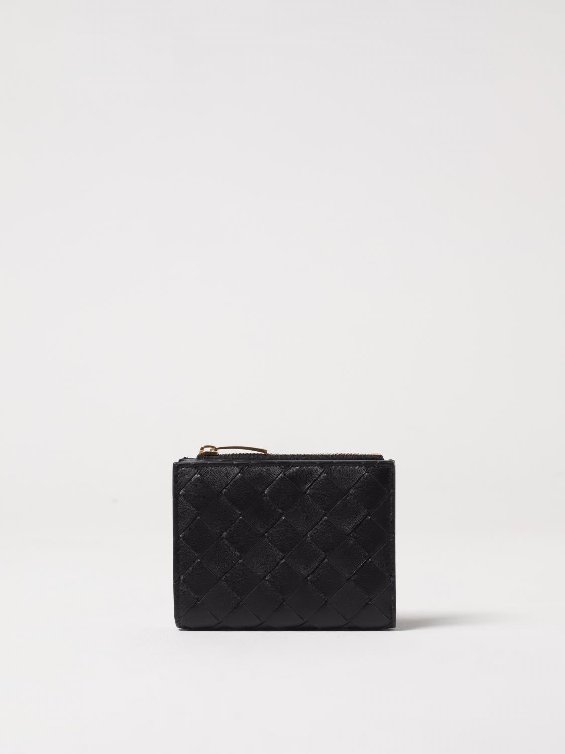 woman's wallet