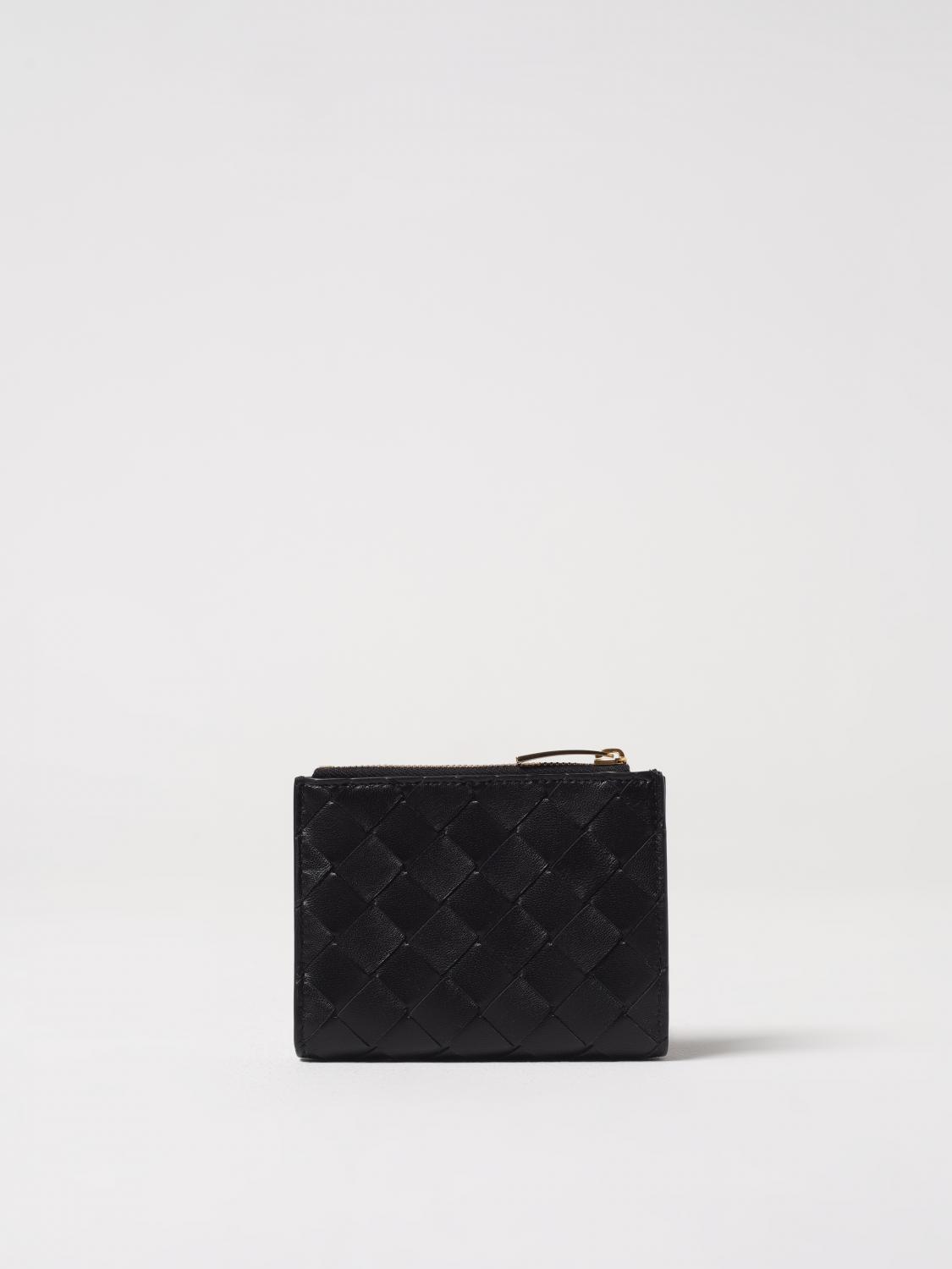 woman's wallet