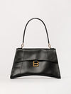 woman's shoulder bag