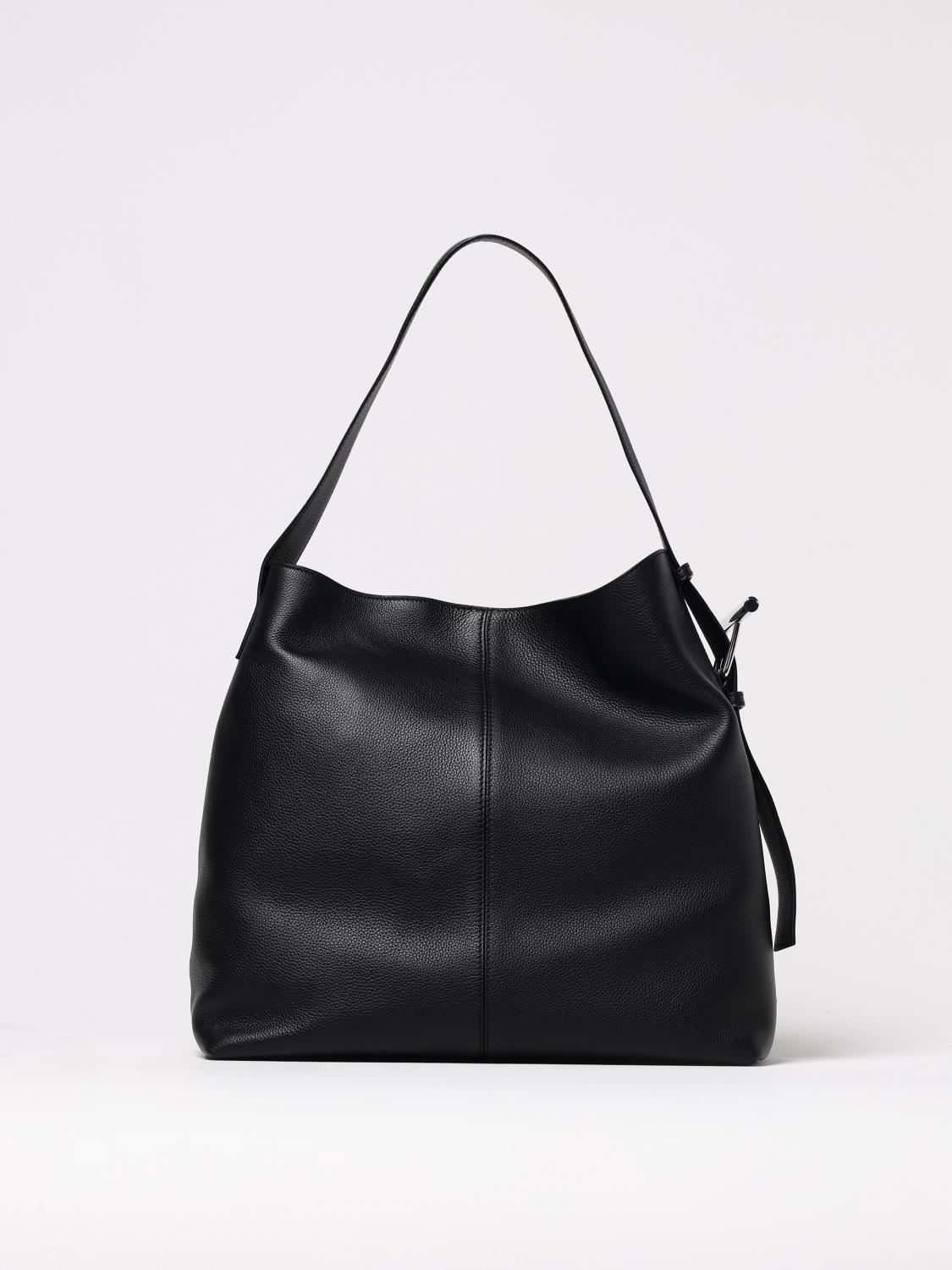 woman's shoulder bag
