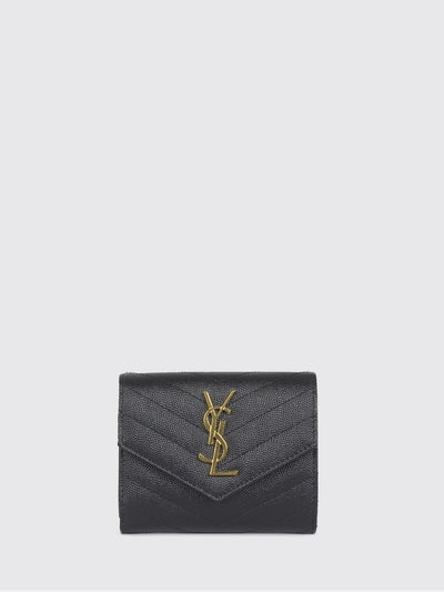 woman's wallet