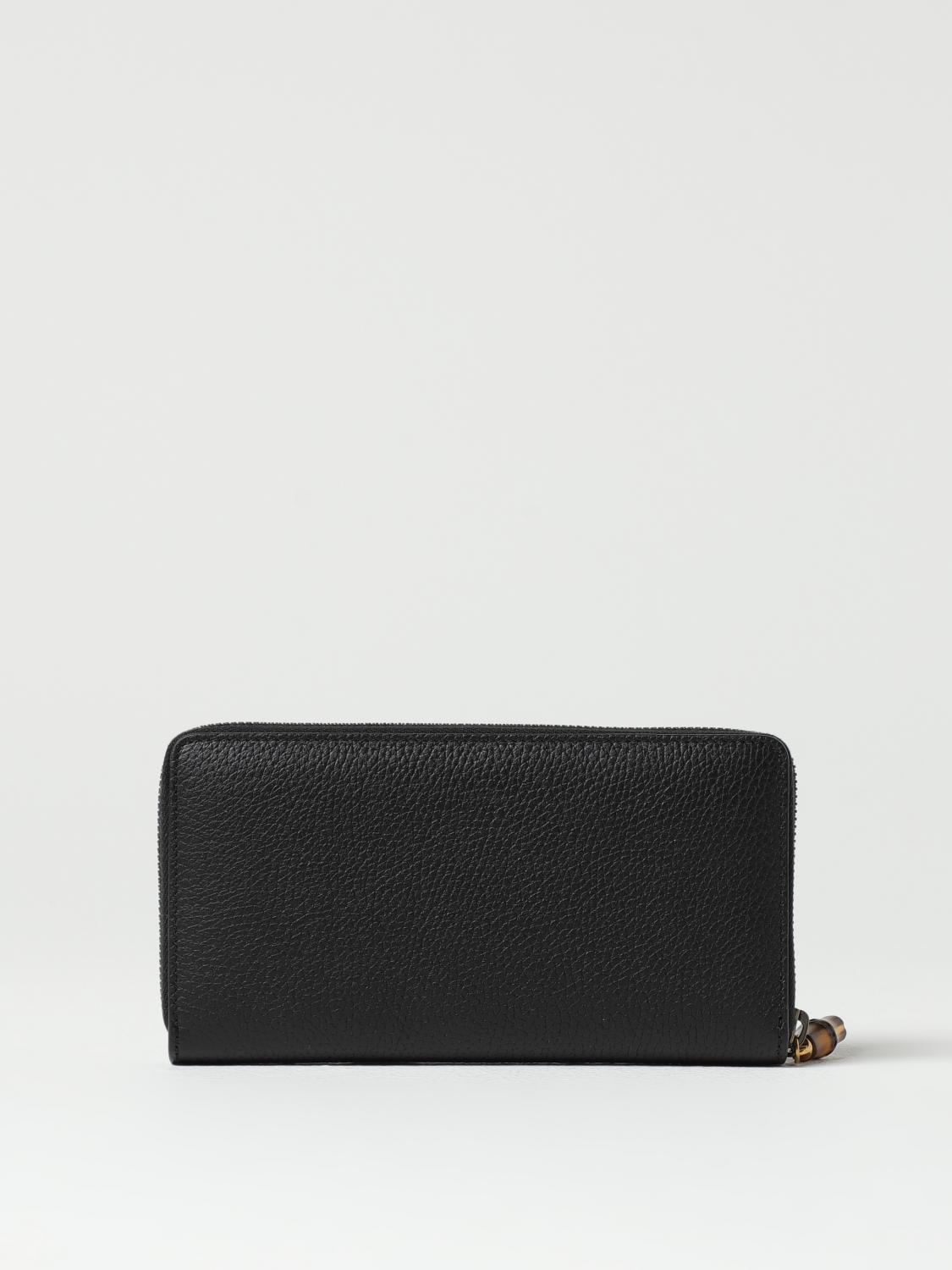 woman's wallet