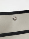 woman's shoulder bag