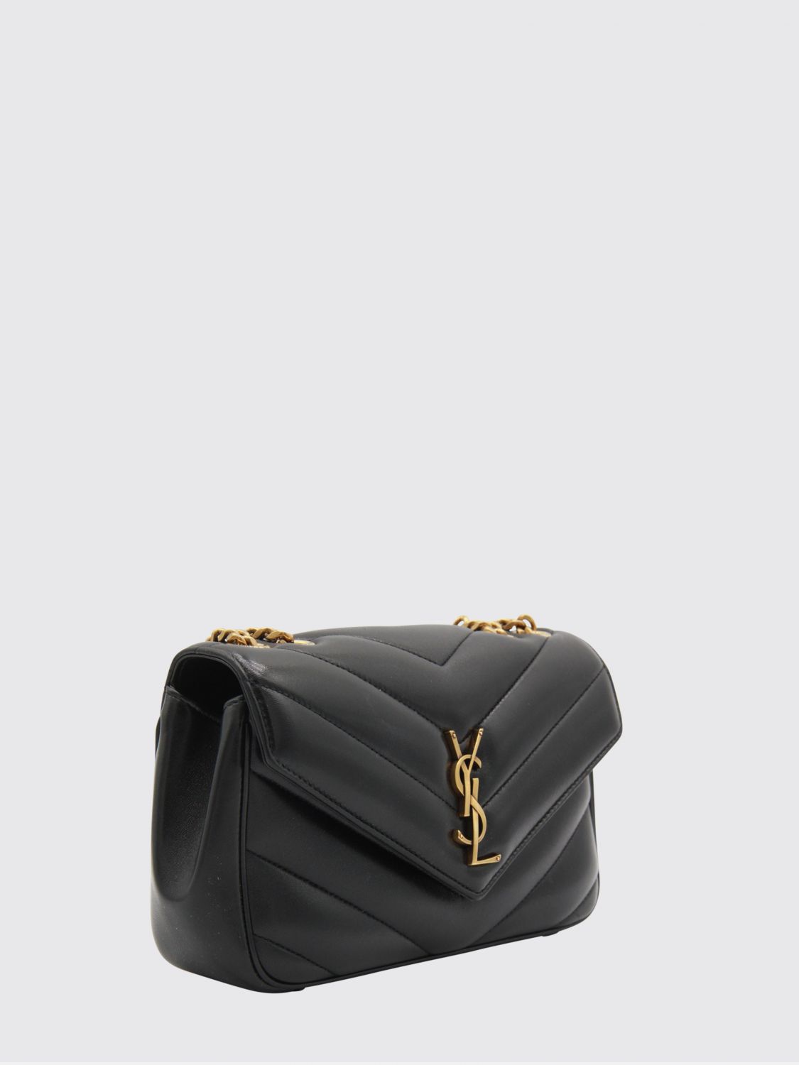 woman's shoulder bag