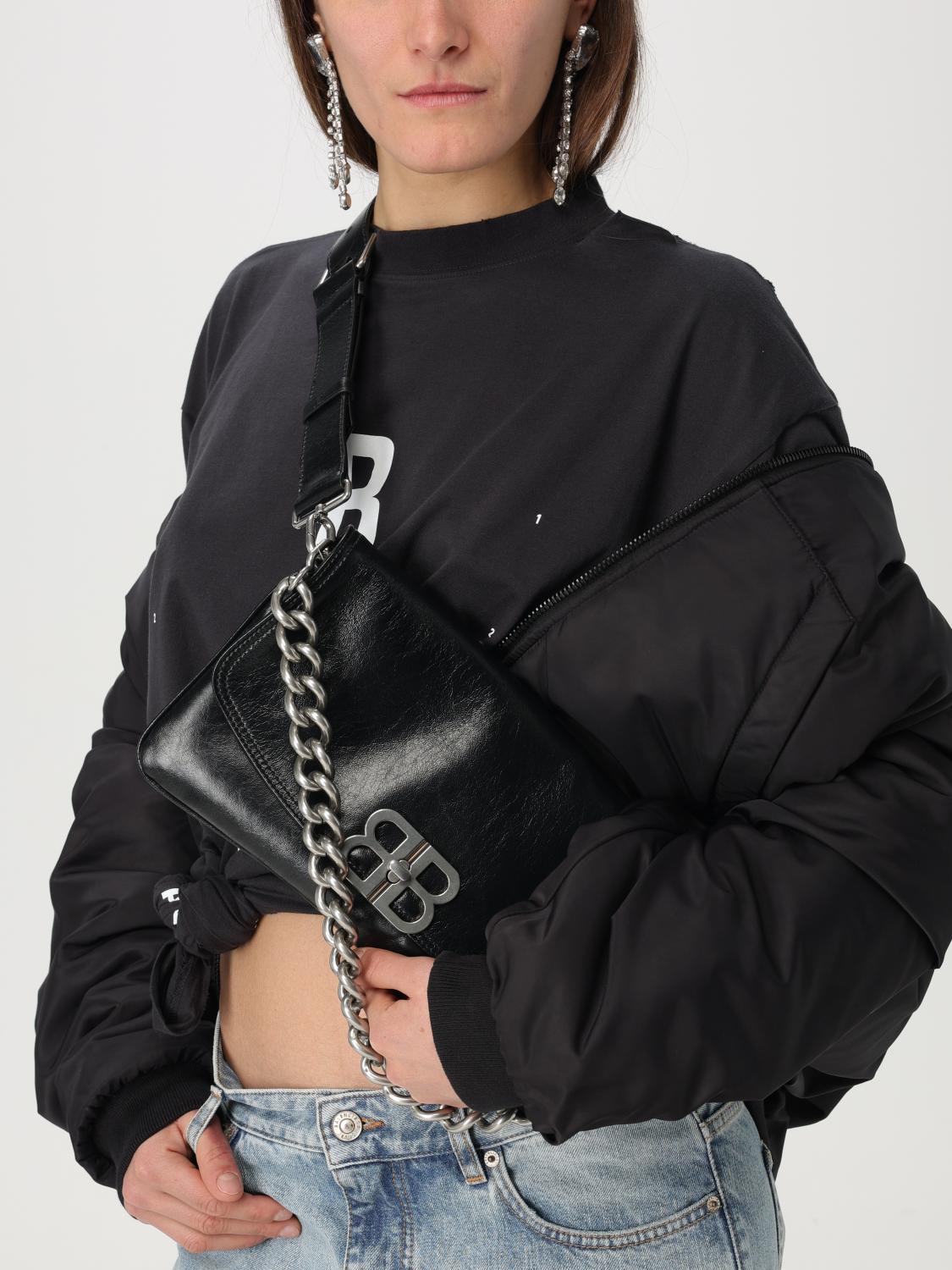 woman's shoulder bag