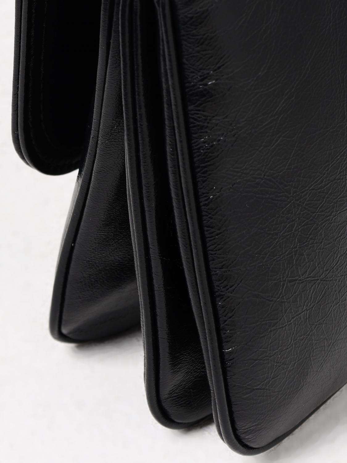 woman's shoulder bag