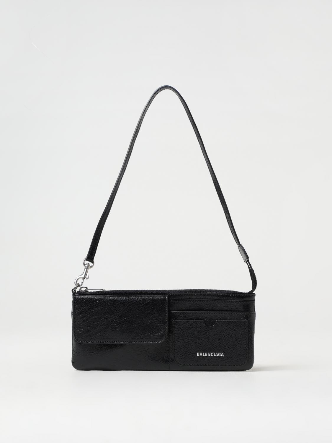 woman's shoulder bag