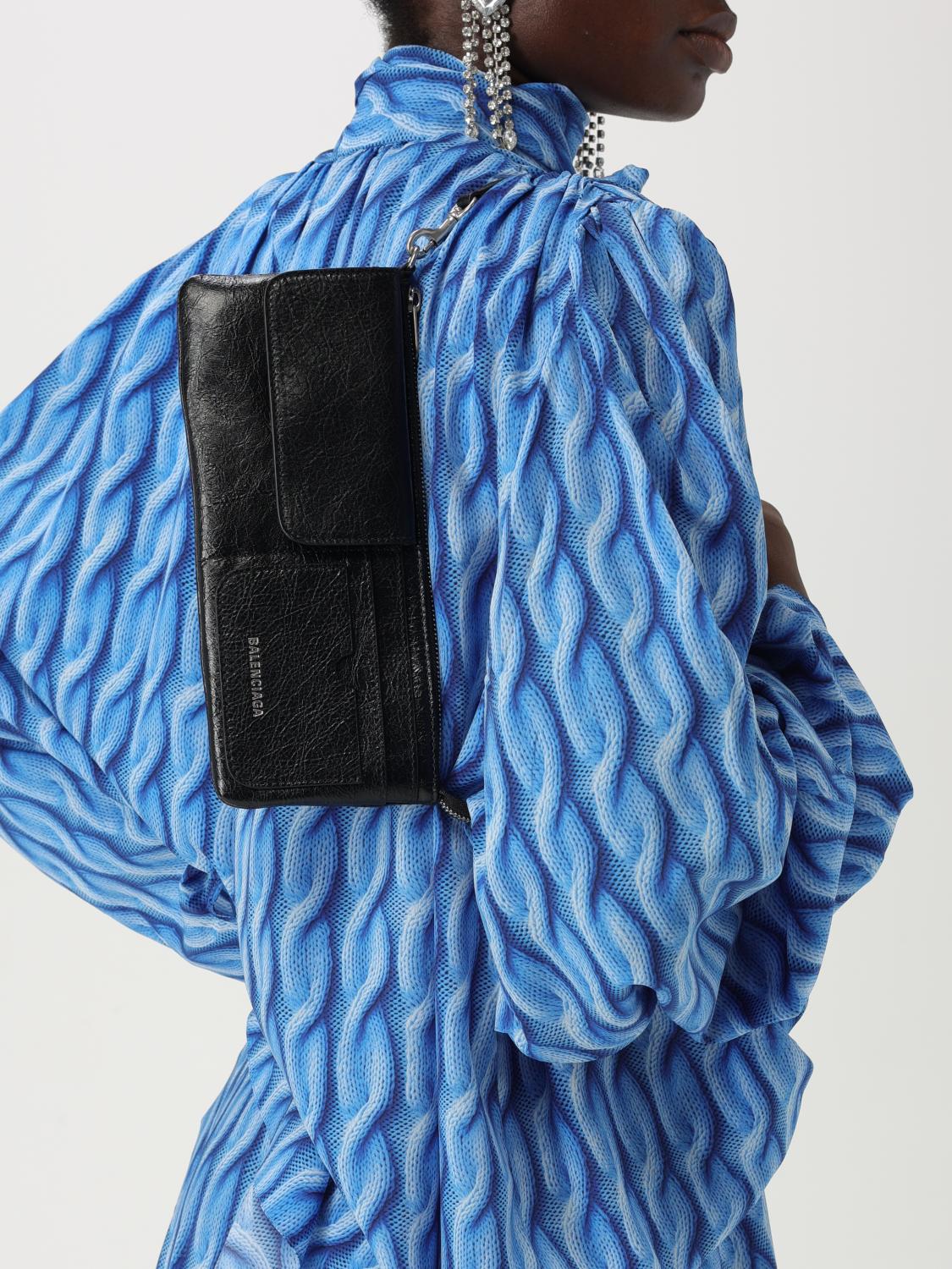 woman's shoulder bag