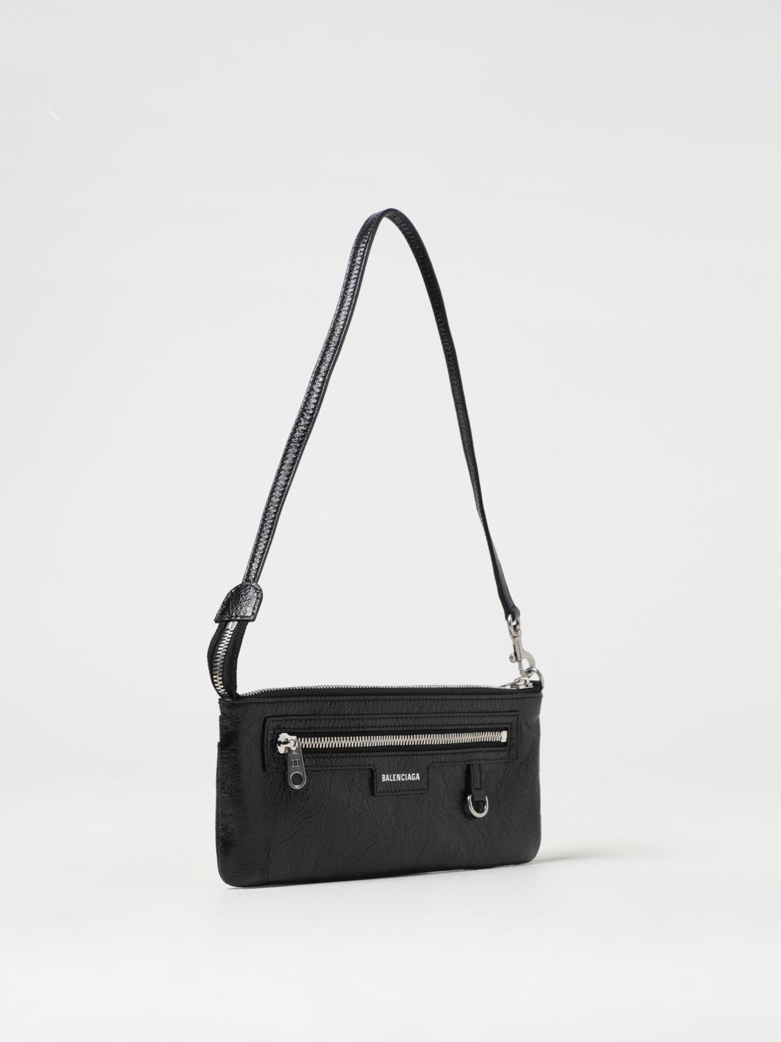 woman's shoulder bag