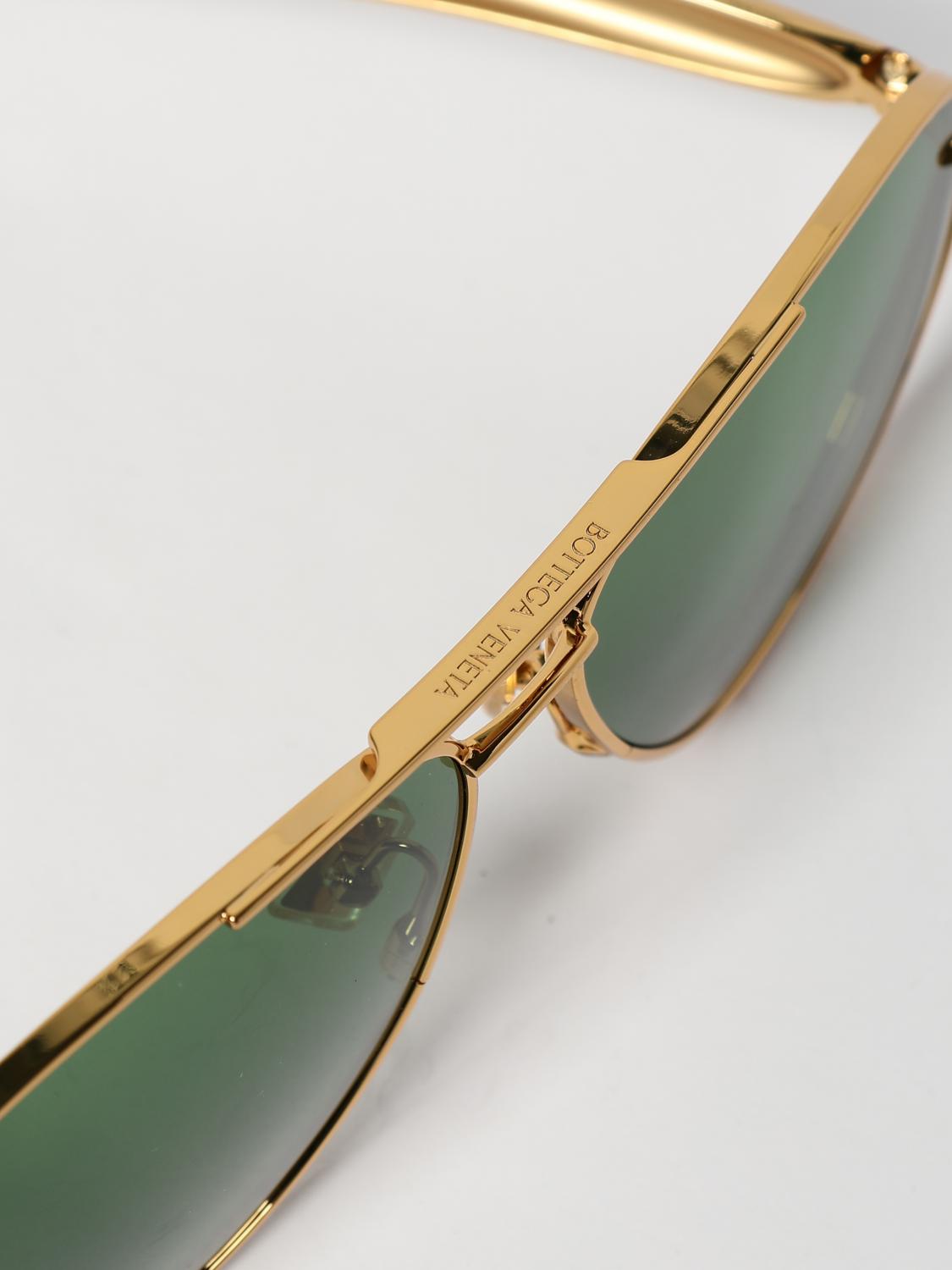 woman's sunglasses
