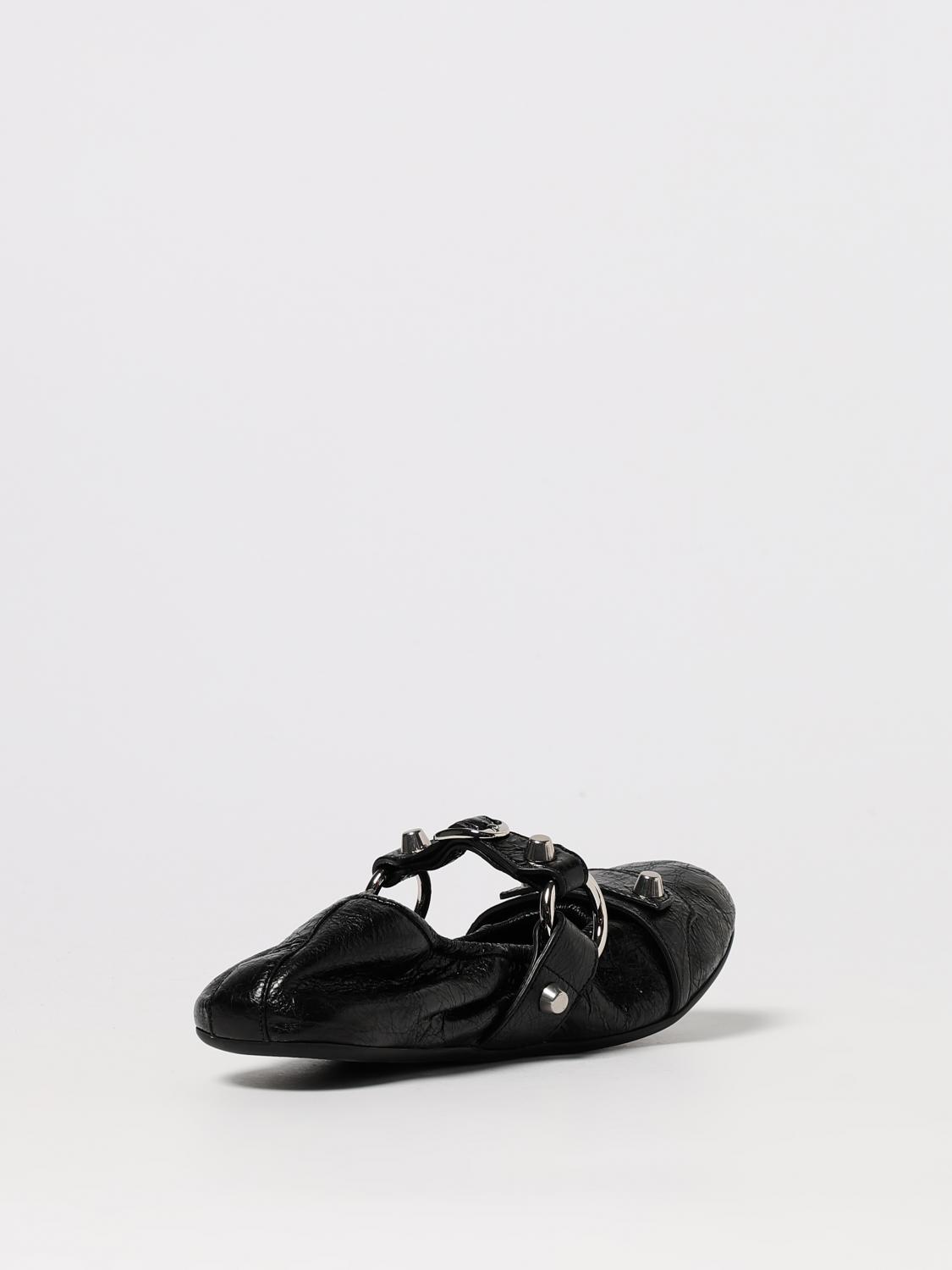 woman's ballet flat