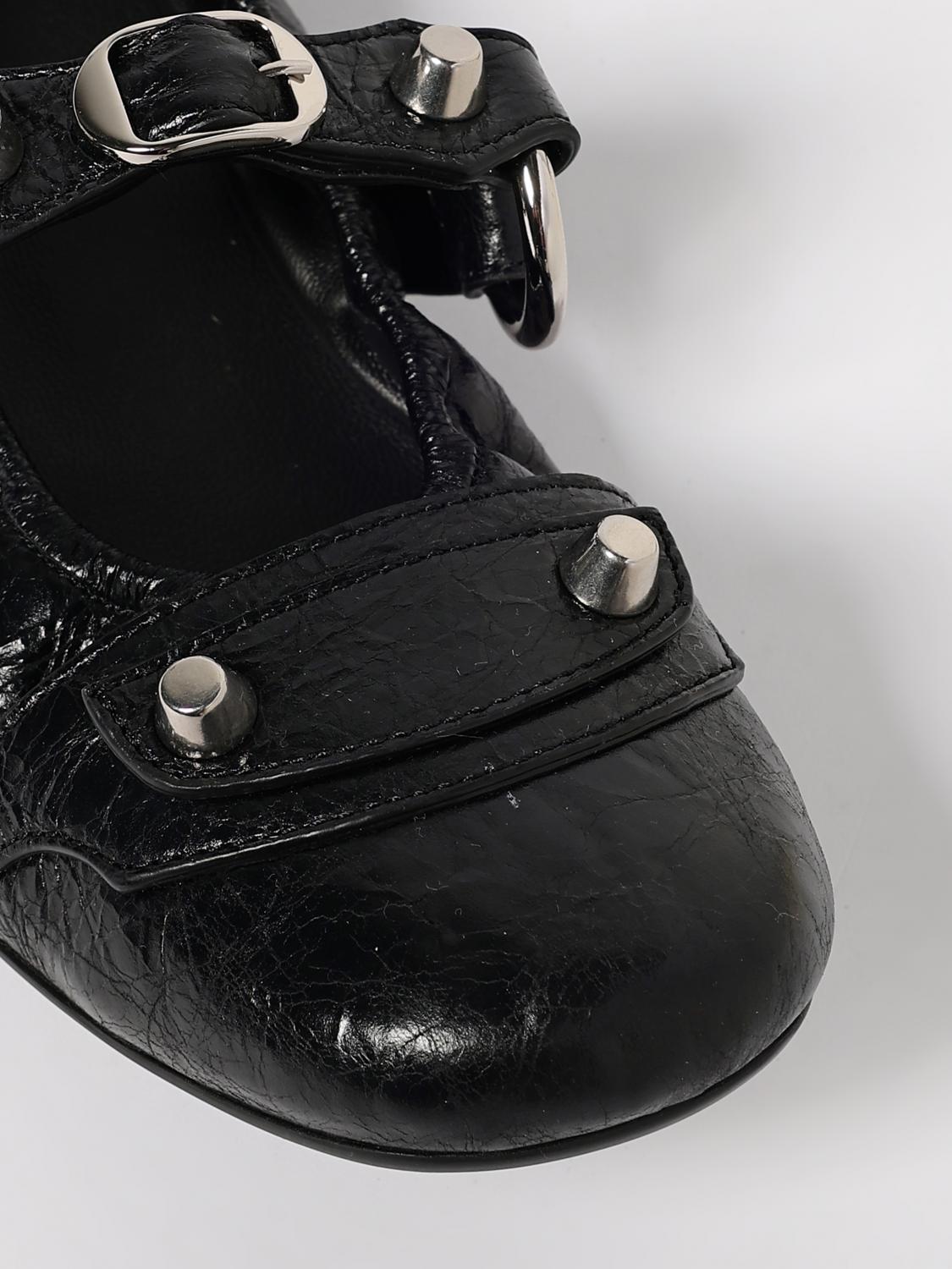 woman's ballet flat