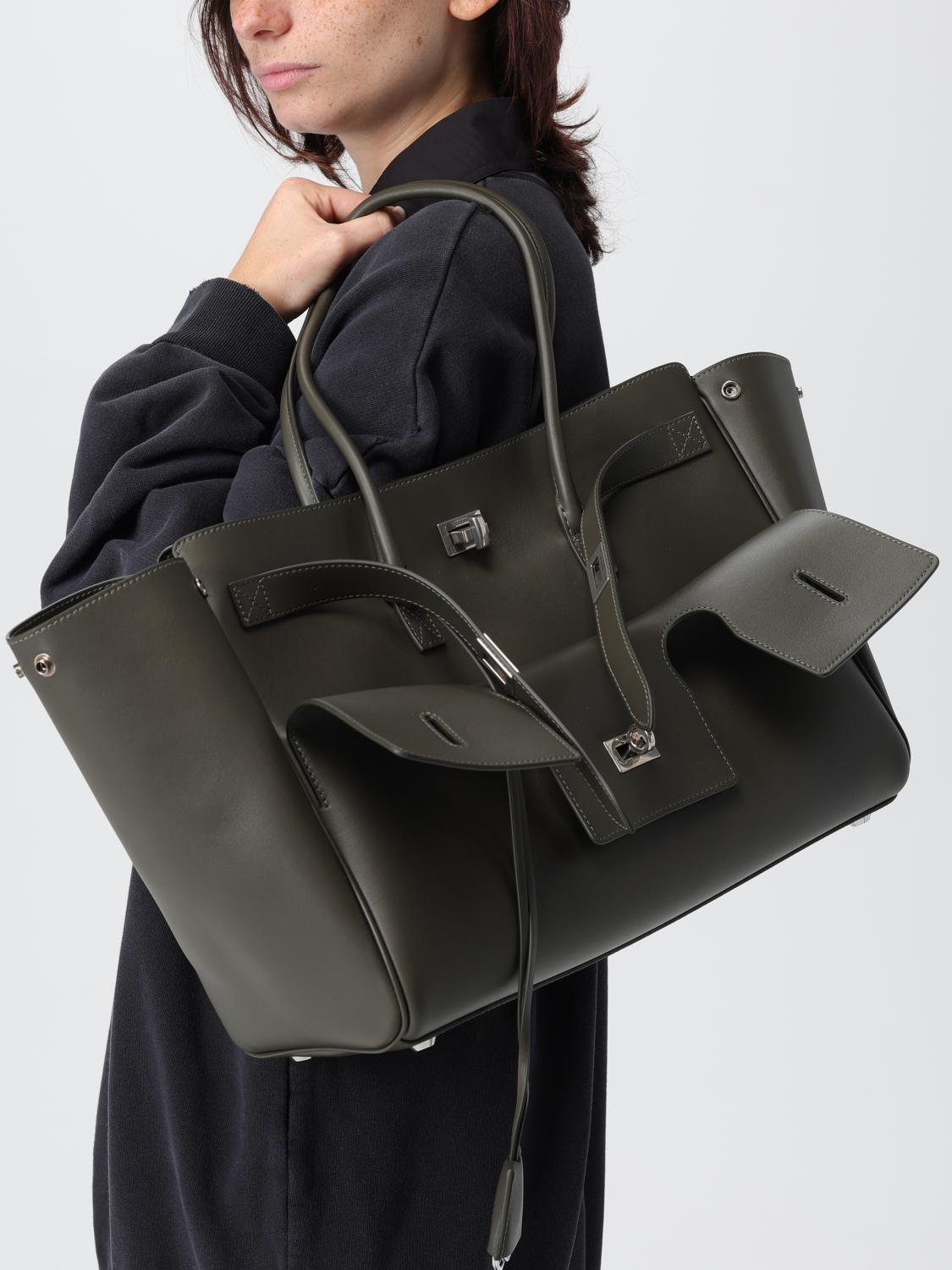 woman's shoulder bag